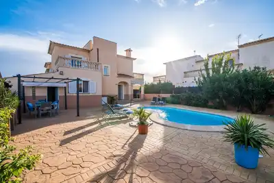 Image de Maison avec piscine à Son Moleto près de la plage