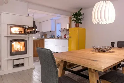 Image de Villa Stenberg est une maison magnifiquement rénovée près du centre-ville