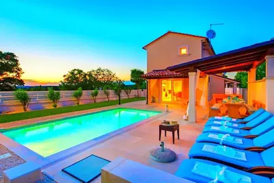 Image de villa de rĂŞve avec piscine