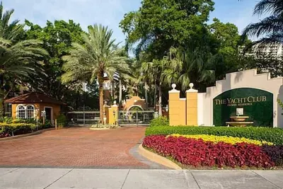 Image de Yacht Club Aventura, Condo moderne de 2 chambres / salle de bain