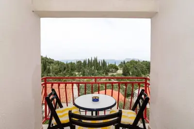 Image de Apartments Villa Nikol - Appartement Standard 2 Chambres avec Vue sur Mer (Apt 1)