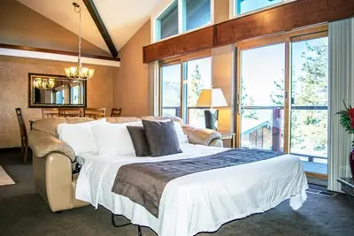 Image de Charming 2-bedroom townhome in Incline Village close to mountain and restaurants
