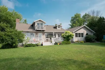 Image de Maison exquise, sur la rive sablonneuse du lac Michigan Ă Escanaba