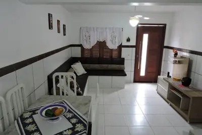 Image de Maison 3 chambres, un pâté de maisons de la mer