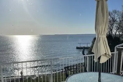 Image de Condo au dernier étage au bord de l'eau