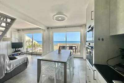 Image de appart de standing 70m2 face mer, terrasse 20m2, clim, Wifi, parking privé