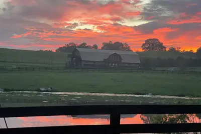 Image de Experience rural charm in our Culleoka Farmstay