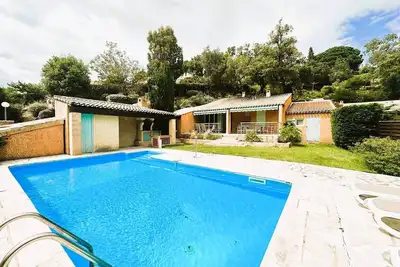 Image de Mazet pour 6 personnes avec piscine privée au domaine de Valcros à la Londe les Maures