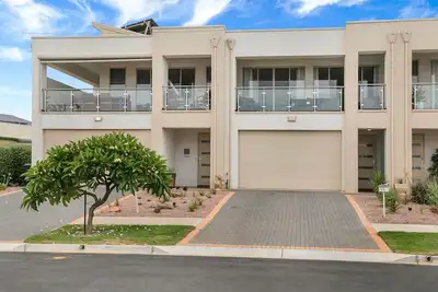 Image de Maison de ville exclusive Christies Beach Ii