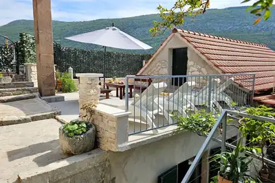 Image de Belle maison de vacances privée avec Wifi, climatisation, Tv, terrasse, animaux admis et parking