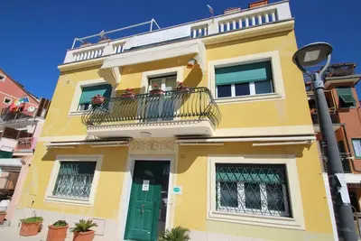 Image de Joli appartement pour 5 personnes avec climatisation, Wifi, Tv, terrasse et animaux admis
