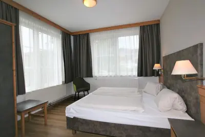 Image de Confortable appartement pour 10 personnes avec Wifi, piscine, Tv, terrasse, animaux admis et parking