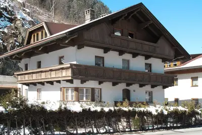 Image de Joli appartement pour 13 personnes avec Wifi, Tv, terrasse et parking
