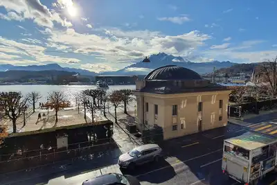 Image de Appartement Belle Epoque Lakefront & City centre