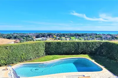 Image de Villa piscine avec magnifique vue mer panoramique