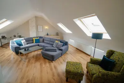 Image de Maison de vacances meublée lumineuse et conviviale avec un petit jardin près de la Moselle