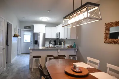 Image de Rare, Townhome Beachside Disponible Maintenant: Idéal pour les pêcheurs!