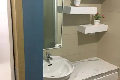 Image de Jc's Haven Place. Un condo d'une chambre pour votre séjour à court ou long terme.