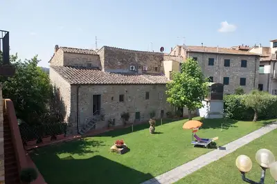 Image de Cottage Ă San Donato avec Piscine & Vue