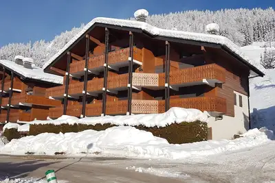 Image de La Clusaz - Domanial - classé 3* - 2 pièces + cave + garage / 5 à 7 pers - fibre