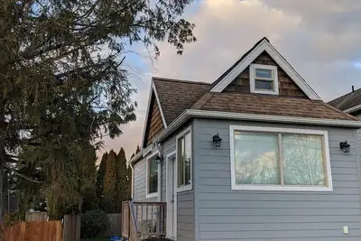 Image de Belle-mère suite \/ petite maison dans une petite ville