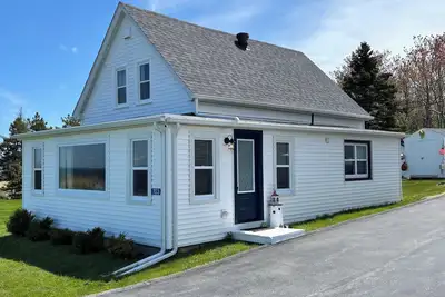 Image de Stunning Ocean Views - Home on Lunenburg Bay