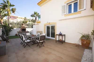 Image de AlmerimarDuplexlujoo/vue mer/Jacuz privé/ 🆓Wifi / Smart tv / lav-sec🐎⛳️🏄♂️