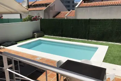 Image de Maison Piscine privée. Shopping Myramar. Château de Sohail