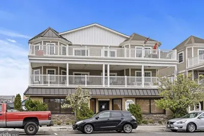 Image de Condo propre et spacieux de North Wildwood - 4 pâtés de maisons de la plage et de la promenade