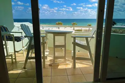 Image de Vue De Millions De Dollars Et Mis À Jour Pour Vous! Perdido Sun