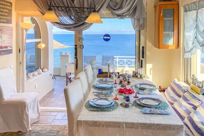 Image de Magnifique maison à Vrompousi Keratea