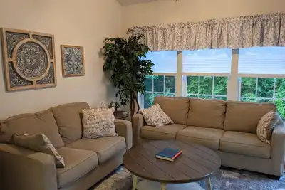 Image de Your Home-Away From-Home & Launch Pad for perfect family vacation