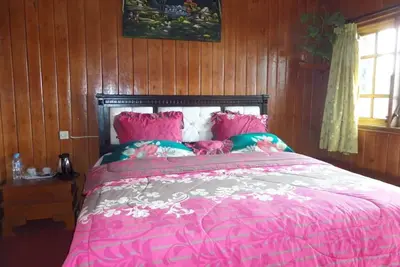 Image de Chambre pour 3 personnes au Cemara Lawang