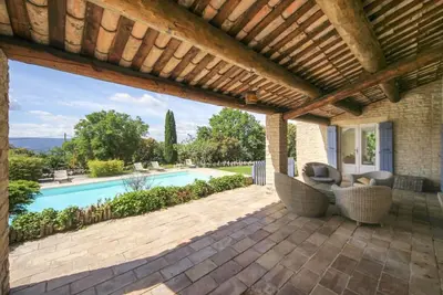 Image de Belle et spacieuse villa familiale près de Gordes, Provence