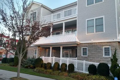 Image de Condo spacieux et confortable de 4 chambres et 2 salles de bains
