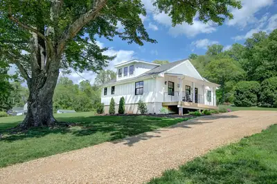 Image de Cottage privé récemment rénové près des vignobles