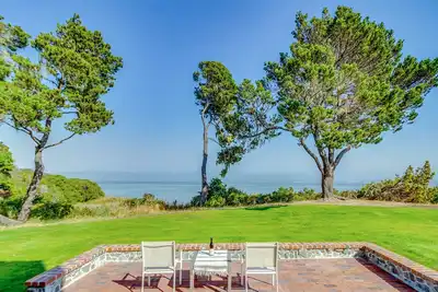 Image de Grand, front de mer, maison de Manila Cove avec terrasse couverte, barbecue et vue sur la baie