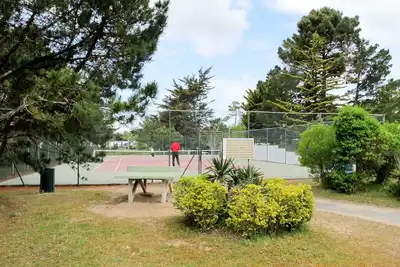 Image de Appartement dans une maison de vacances avec Wifi, piscine, Tv, terrasse, animaux admis, parking