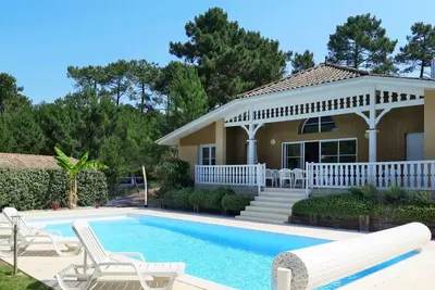 Image de Joli appartement dans une maison de vacances avec piscine privée, Wifi, Tv, terrasse, parking