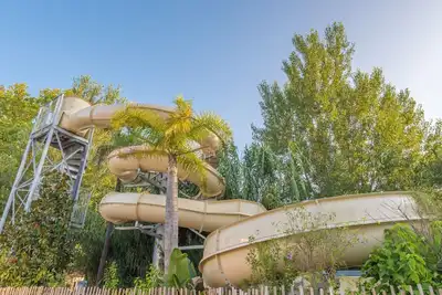 Image de Appartement dans une maison de vacances avec piscine, climatisation, Wifi, Tv, terrasse, parking