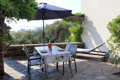 Image de Agréable appartement pour 5 personnes avec piscine, Wifi, terrasse et parking