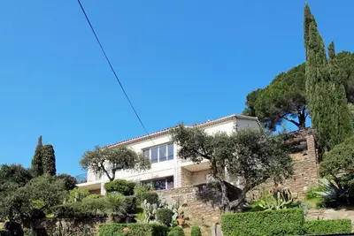 Image de Joli appartement pour 5 personnes avec piscine, Wifi, terrasse et parking