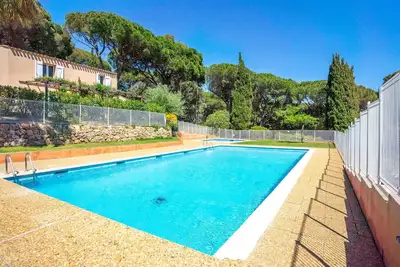 Image de Belle maison de vacances pour 4 personnes avec piscine, Wifi, Tv, patio, animaux admis et parking