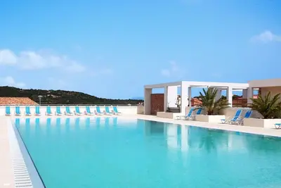 Image de Joli appartement dans une maison de vacances avec climatisation, Wifi, piscine, terrasse et parking