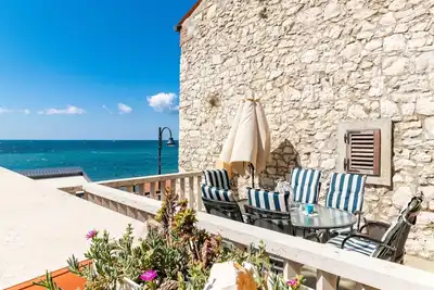 Image de Confortable appartement avec climatisation, Wifi, Tv, terrasse, animaux admis et parking