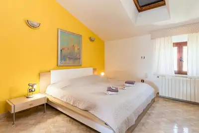 Image de Joli appartement pour 3 personnes avec Wifi, climatisation, Tv, animaux admis et parking