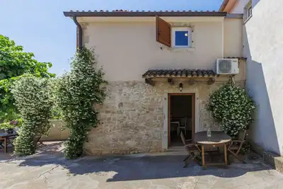 Image de Bel appartement dans une maison de vacances avec piscine, climatisation, Wifi, Tv, terrasse, parking