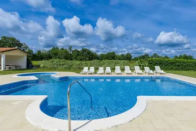 Image de Bel appartement pour 4 personnes avec climatisation, Wifi, piscine, Tv, terrasse et parking