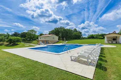 Image de Confortable appartement pour 4 personnes avec Wifi, piscine, climatisation, Tv, terrasse et parking