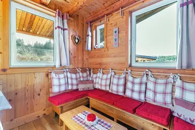 Image de chalet en bois pour 4 à 8 personnes